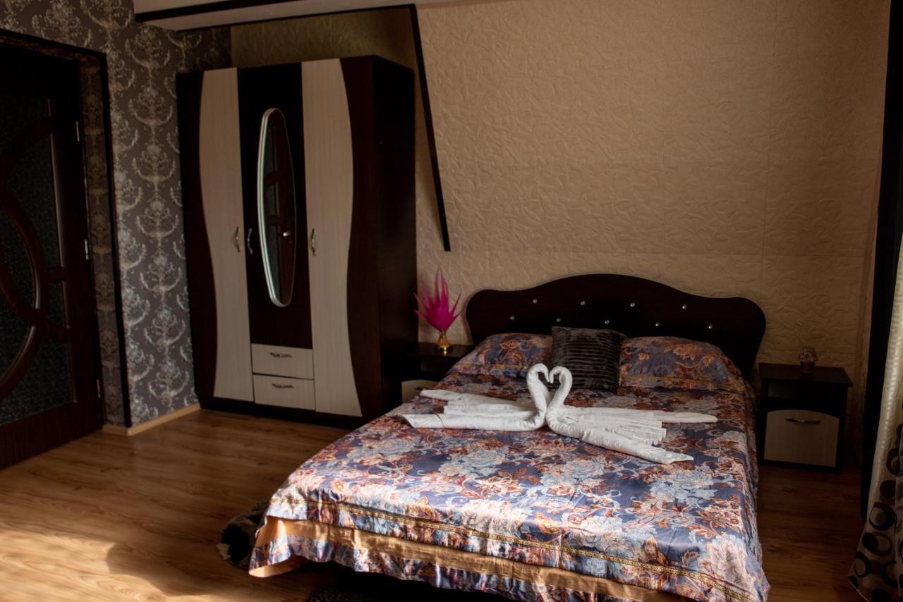 Casa Robi Hotel Pestisani Екстериор снимка